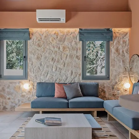 Tessera & Collection * Gouviá