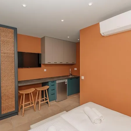 Tessera & Collection * Gouviá